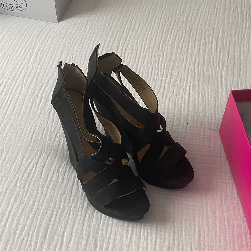 Chinese Laundry Black Wedge Sandals